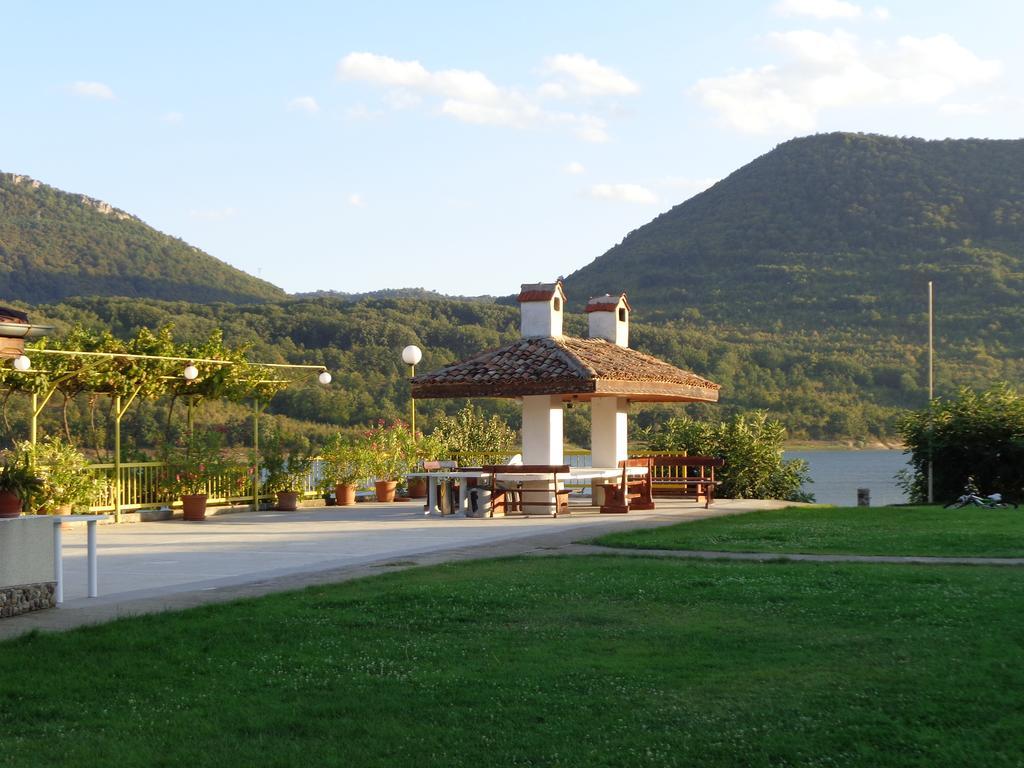 Family Hotel Belvedere Dulgopol Exterior photo